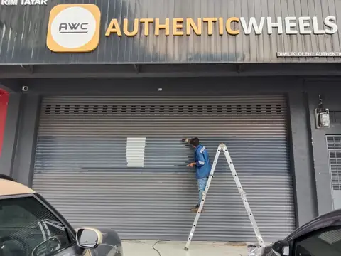 Shutter Repainting - Painting in progress